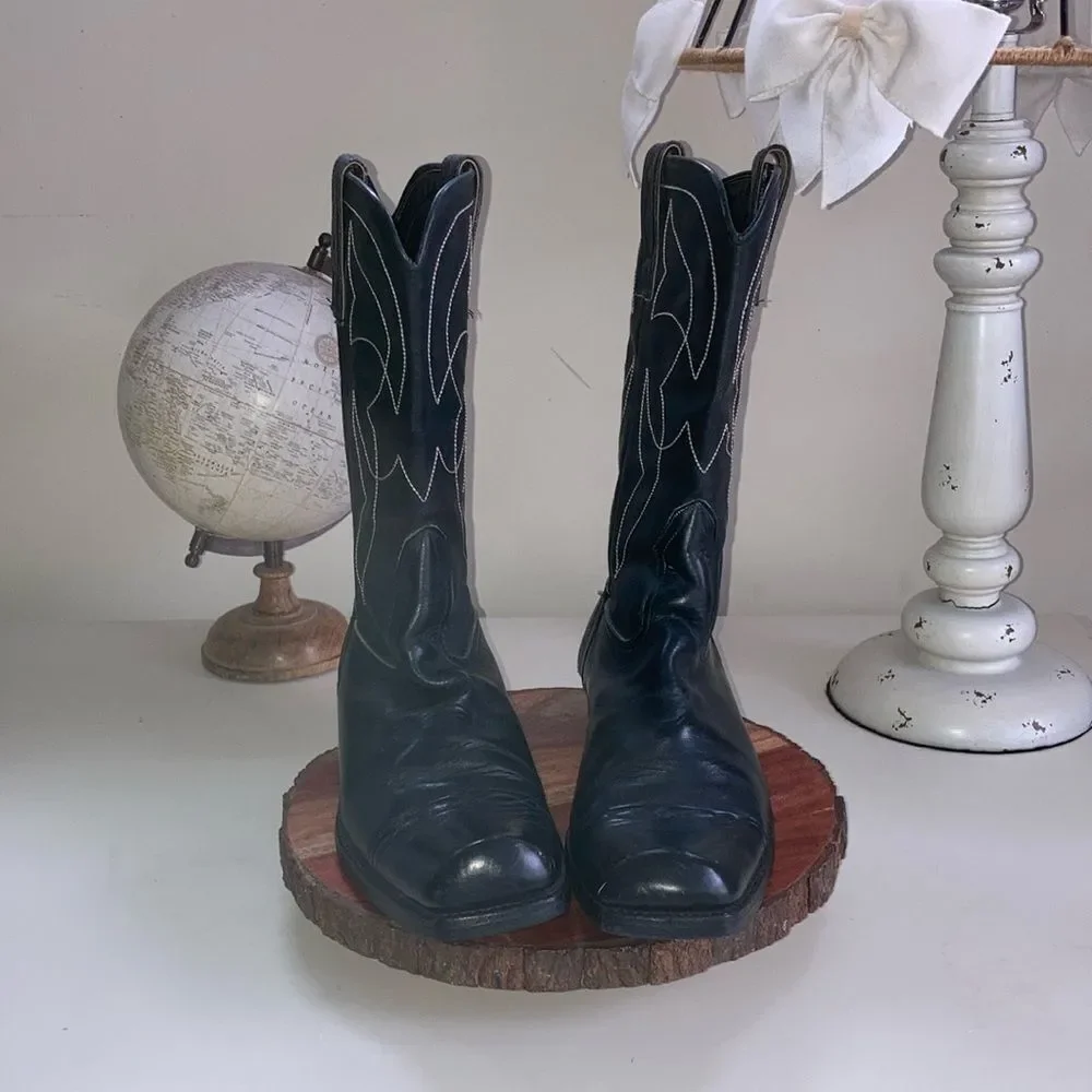 BOSTONIAN 12 Black Leather Boots